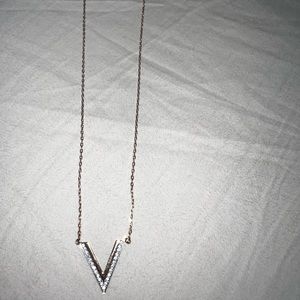 SWAROVSKI ROSE GOLD PLATED CHAIN NECKLACE CRYSTAL RHINESTONE DELTA V PENDANT